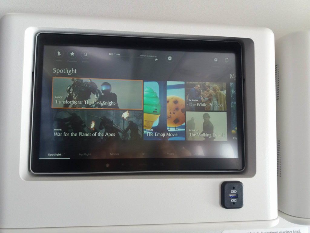 monitor singapore airline